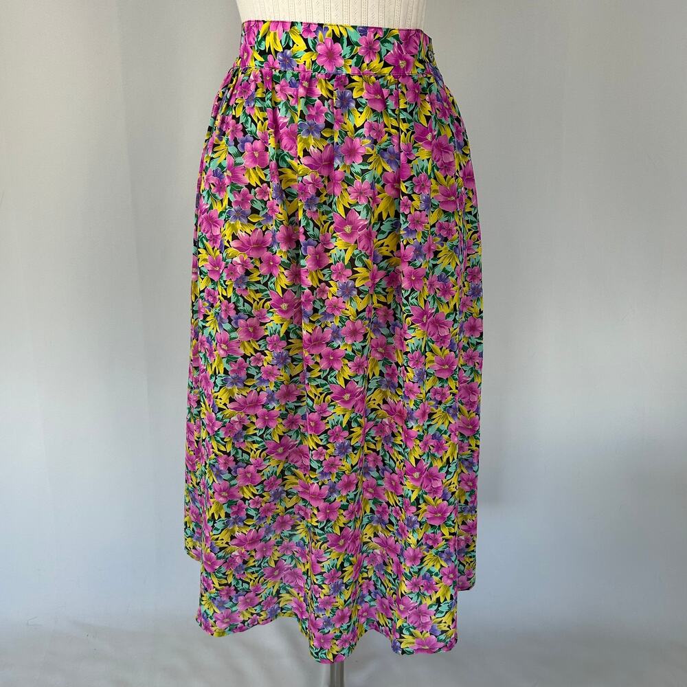 Vintage Maxi Skirt Size 8 Colorful Floral Print A Line Flowy Feminine 80s 90s